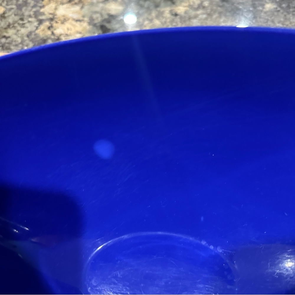 Vintage Tupperware Quick mix mixing bowl in blue 1.5L #3085A-4 Easy Hold & Pour - Picture 3 of 6